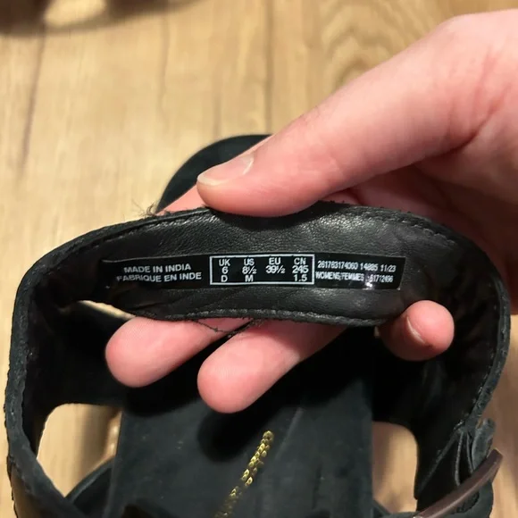 Clarks Orianna Twist Black Leather Sandals - Picture 5 of 7